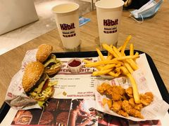 -The Habit Burger Grill 哈比特汉堡(复兴soho店)