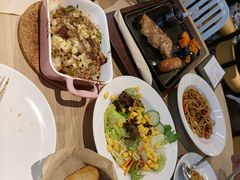 -必胜客(WOW中心城店)