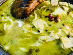 -周鱼小馆石锅酸菜鱼(活力汇店)