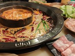 -黄潇洒老火锅(九眼桥宏济巷店)