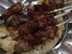 -烤肉小伙烤肉店
