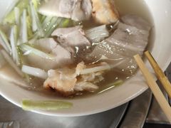 -金卯白肉罩火烧
