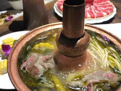 秘制酸菜锅-和院老火锅铜锅烧烤海鲜(朱雀大街店)