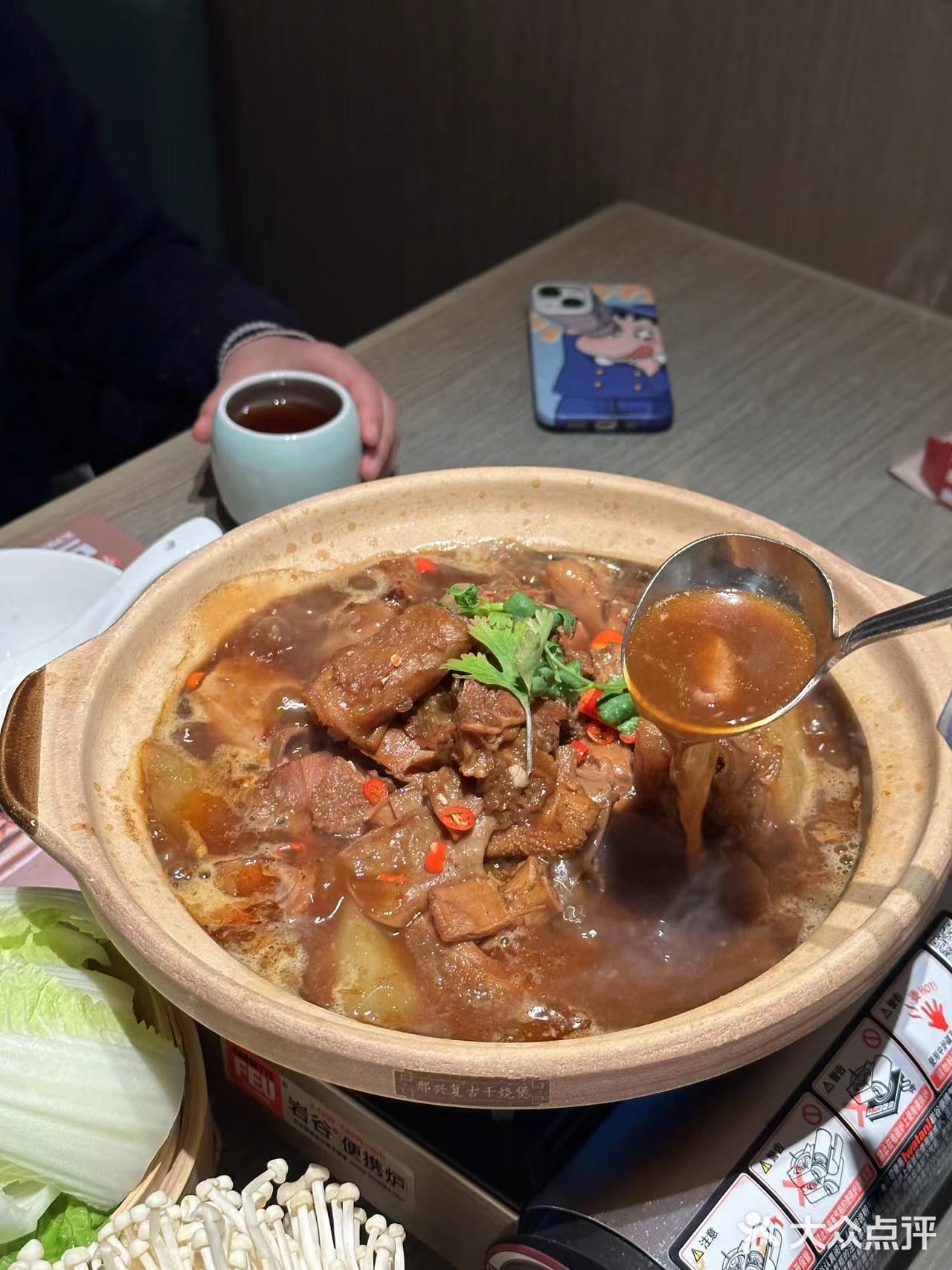 冬天来吃茶港的牛杂煲，真的好有韵味[调皮]
