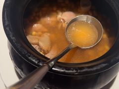 -八府香鸭·啫啫煲(华山路店)