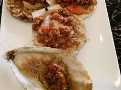 烤扇贝和生蚝-城一锅涮烤羊蝎子·烤串