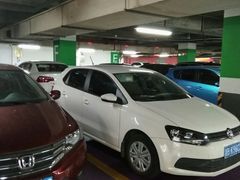 -世纪东方广场-停车场