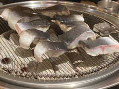 -围炉肉舍•炭烤活鳗•丹东海鲜烤肉(步行街店)