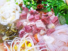 -啊墨江牛烂烀米线