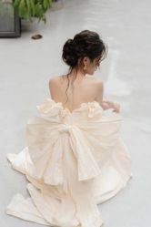 -衣贝姿婚纱礼服馆