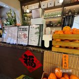 我们点的微辣四人餐很大一盆 方便面侵泡的汤汁嘎嘎香