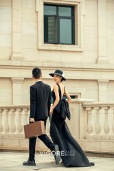 -雪中彩影婚纱摄影·微光艺术中心