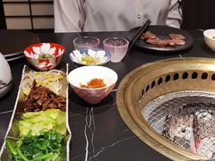 -山川小町·极番烧肉(新地假日广场店)