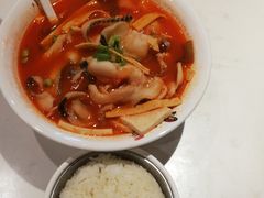 -渝是乎酸菜鱼·川渝小炒(新世界百货望京店)