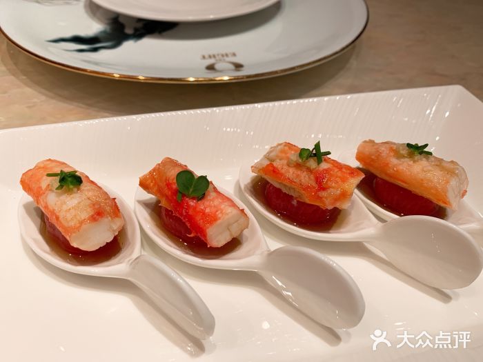 8餐厅(新葡京酒店)现拆蟹臂肉拌意大利有机小番茄图片