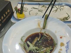 -三江源美食城