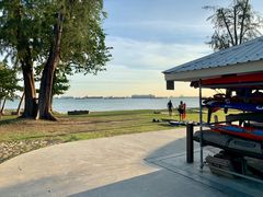 -东海岸人工湖美食村