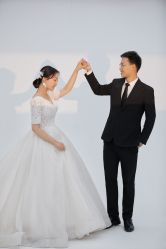 -雪中彩影婚纱摄影·微光艺术中心