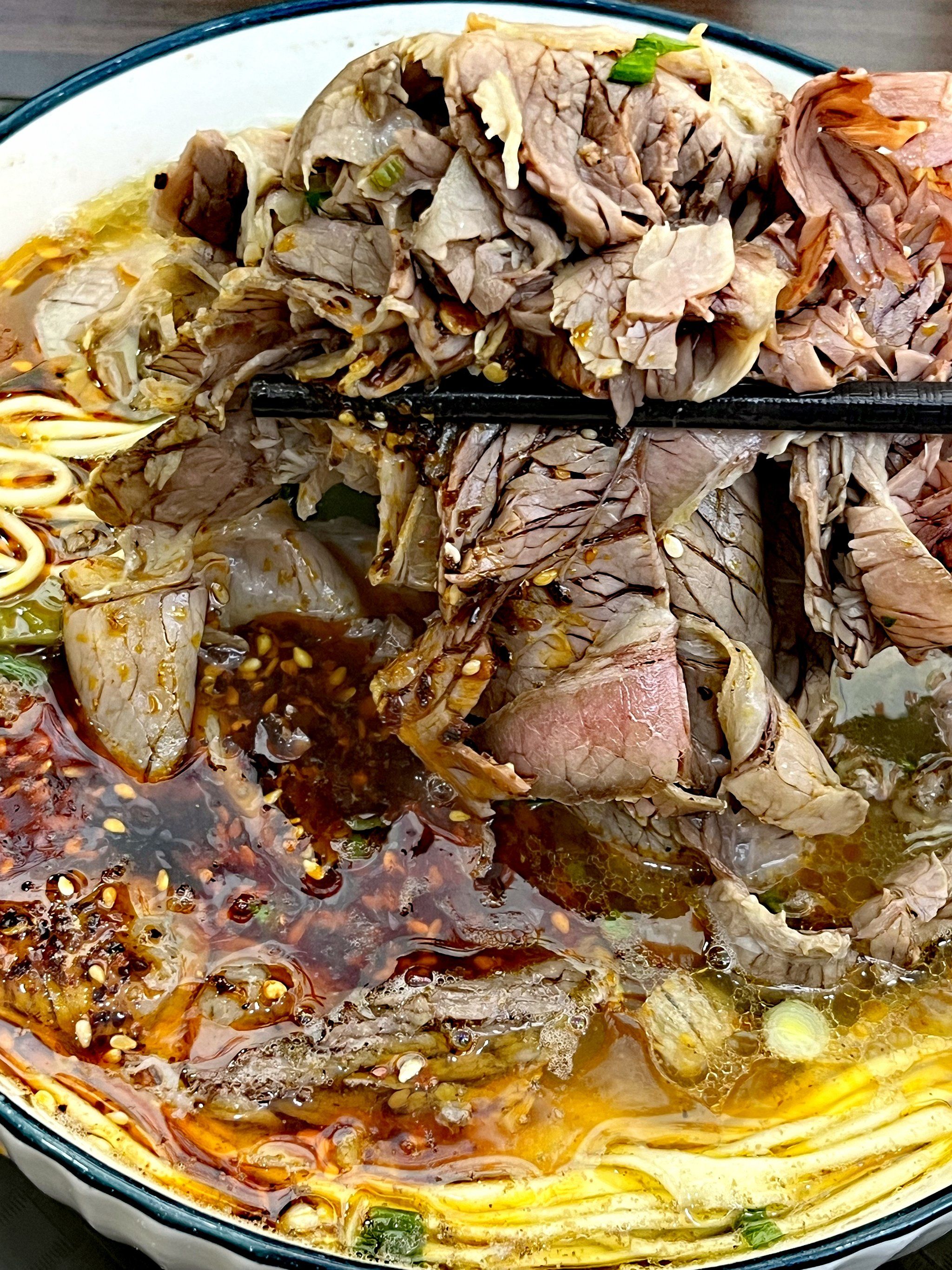 比西来顺肉量还离谱的兰州牛肉拉面!好吃!