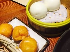 蛋黄流沙包-火齐潮汕砂锅粥(五道口店)