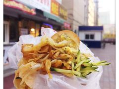 -老王芙蓉蛋卷饼(万达店)