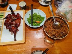 -老滇山寨•云南特色菜•地方菜•民族风情歌舞表演(金碧店)