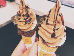 香草巧克力双拼软冰淇淋-GODIVA(国际金融中心店)