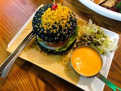 网红瀑布牛肉菠萝包-肥韬茶餐厅(南山mini店)