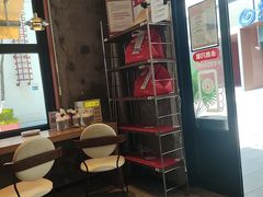 -必胜客(上海华谊新所店)