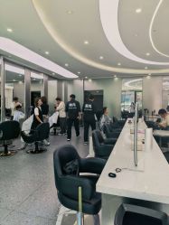 -MOVAN  HAIR莫凡匠人发型屋