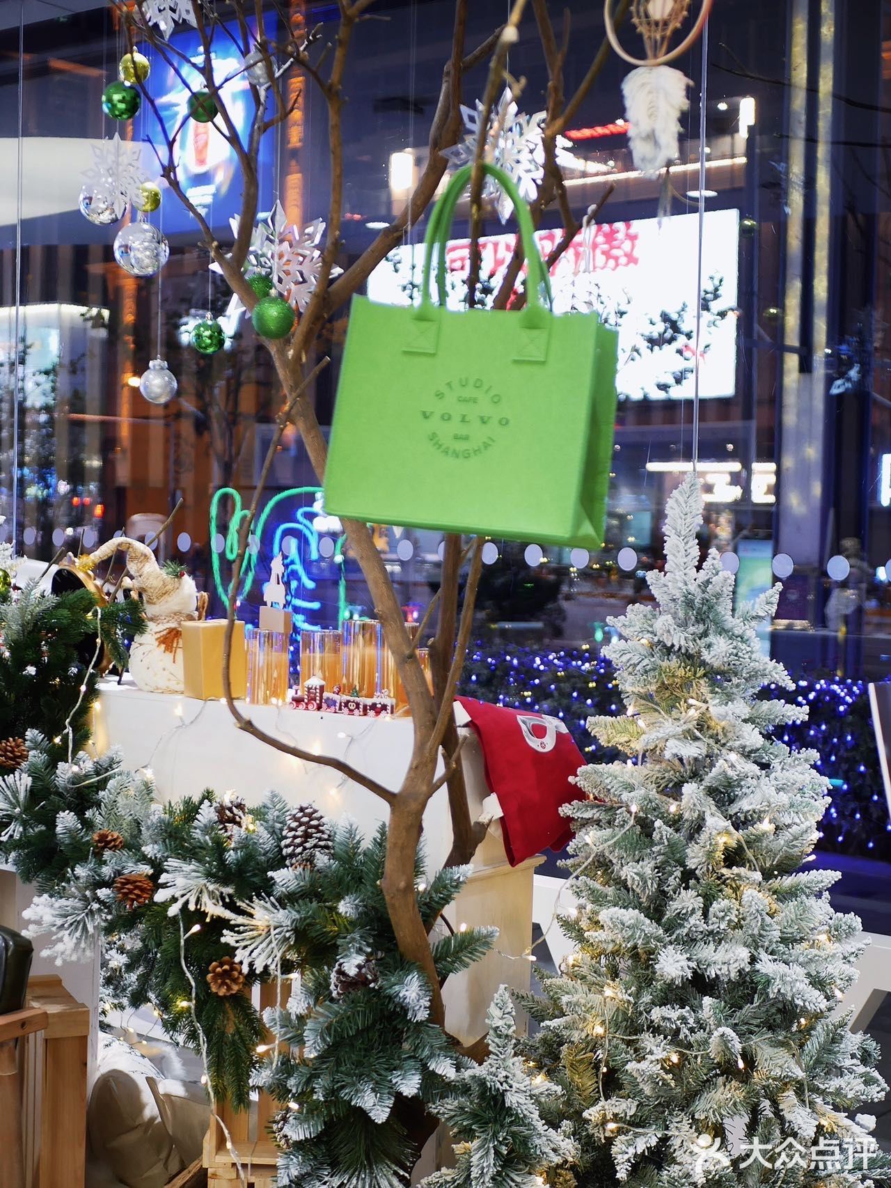 studio环贸店的下午茶🈵圣诞氛围这么浓郁的嘛❓
