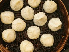 灌汤小笼-大龙汤包