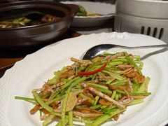 -虹潮荟·餐桌上的美食地理(太阳宫店)