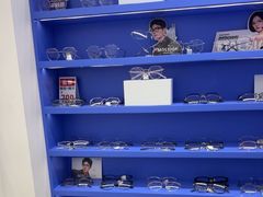 -美式眼镜·授权蔡司.依视路.尼康.豪雅.明月(南翔印象城店)