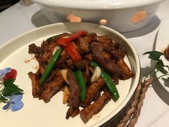 鲜味菇炒雪花牛柳-同庆楼(华强吾悦广场店)