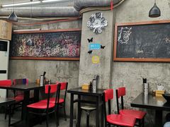 大堂-丽影重庆小面(定西路店)