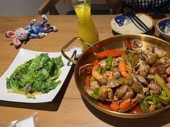 -臻鲜燕海鲜融合餐厅(金陵style店)
