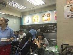 大堂-义顺牛奶公司