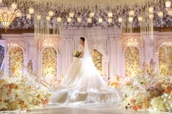 -派丽莫Pellimo原创设计婚纱品牌