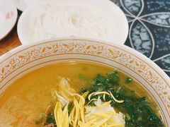-桥香园云南过桥米线(金马碧鸡店)