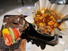 -穹六人间 people 6(岳阳路店)