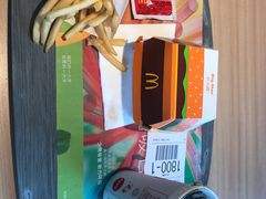 -麦当劳(伟城广场店)