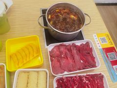 -杨老板·海鲜集市火锅·鲜切牛肉(中防万宝店)