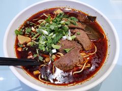 -萍记·鲜肉泡菜粉·非遗襄阳牛肉面