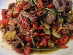 -川流不息·地道川菜·小龙虾(松东路店)