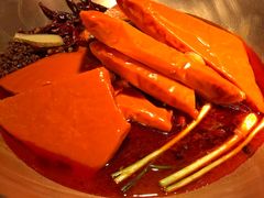 牛油红锅-王婆乔鲜鱼自助火锅(蜀汉路店)