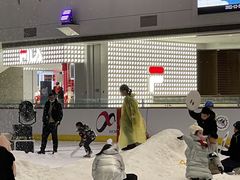 -冰纷万象滑冰场(沈阳万象城店)