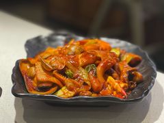 海鲜炒年糕-本家韩国烤肉(青岛万象城店)