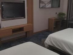 -济南南辛庄地铁站银座佳悦酒店