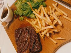 烤肉眼牛排-火车头法国西餐厅